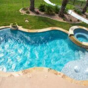 Difference between Concrete and Fiberglass Pools