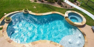 Difference between Concrete and Fiberglass Pools