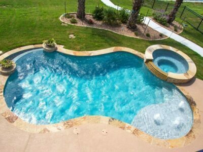 Difference between Concrete and Fiberglass Pools Difference between Concrete and Fiberglass Pools